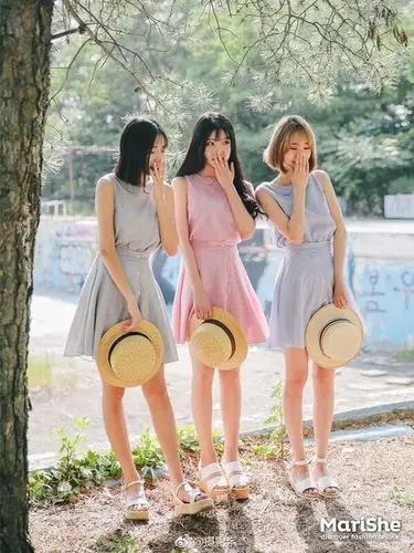 3人闺蜜照,就是这样拍