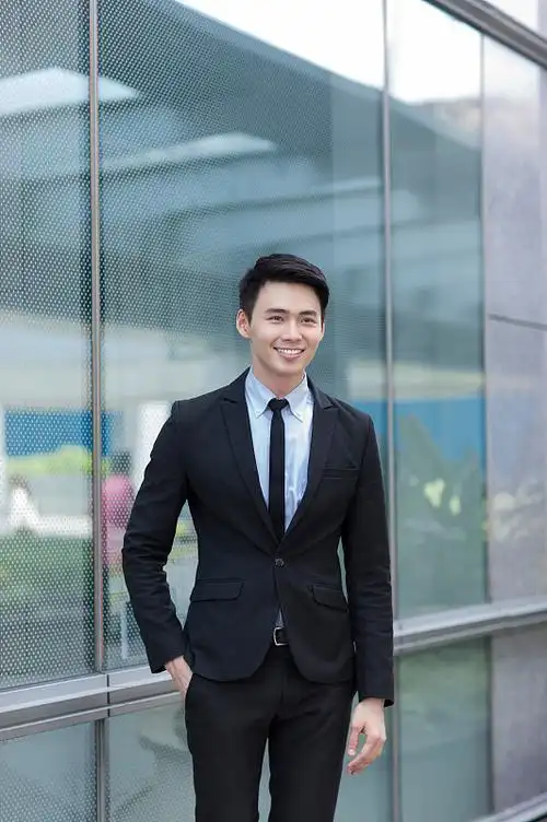 中国人 笑脸 男士图片_中国人 笑脸 男士高清图片素材库