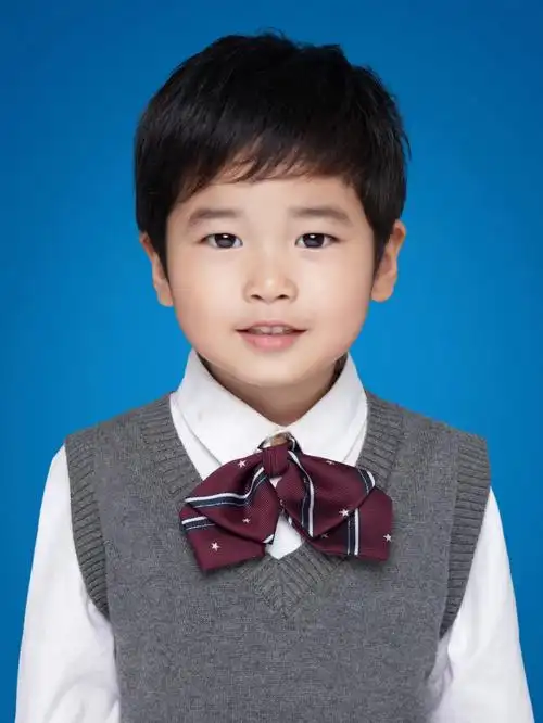 闪亮78登场78人生第一张证件照满满仪式感是不是还是男孩子96的