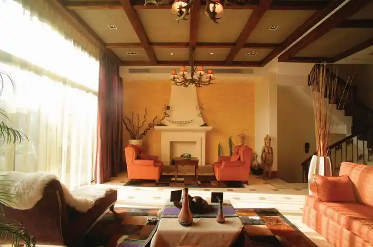 我们知道纯粹的东南亚它们的色彩以带有浓郁宗教_装修美图-新浪装修