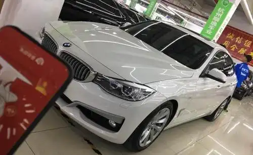 宝马 宝马3系 320i 2.0t 运动设计套装 白色 手自一体