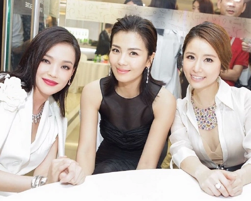 舒淇与林心如刘涛同框网友赞都好美