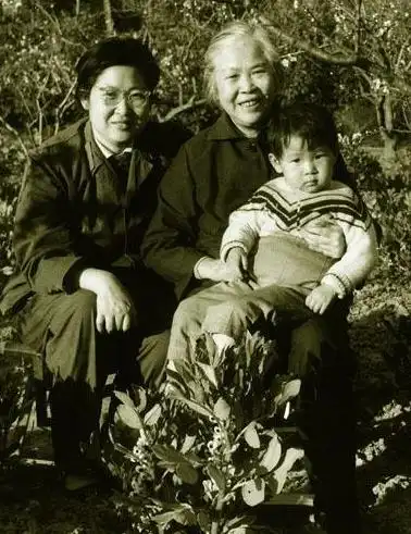 伟大的母亲贺子珍:为救女儿李敏一命,她在苏联经历九死一生