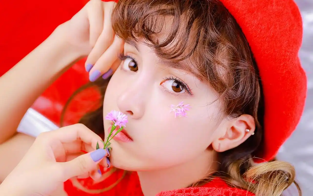 日系少女可爱甜美写真高清图片壁纸