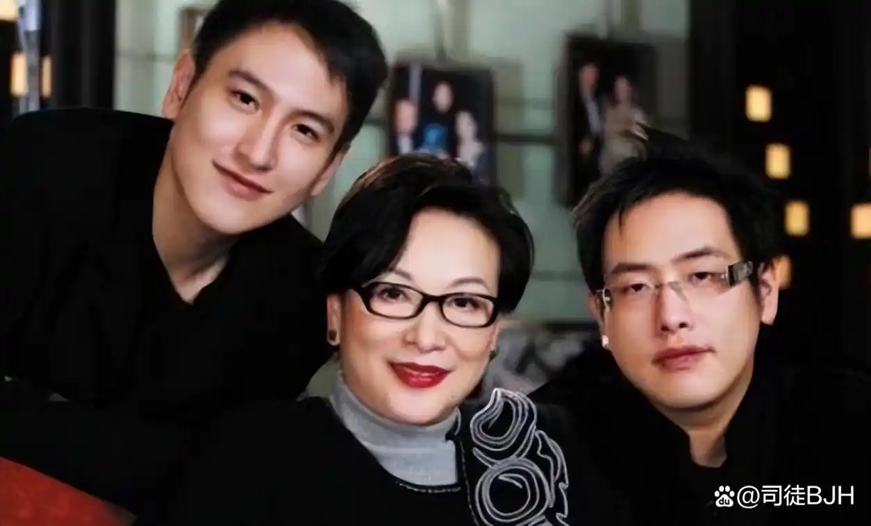 汤臣集团公子汤珈铖,父亲去世留上海133套房,一套市值2亿