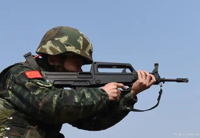 部队允许左撇子打枪吗?