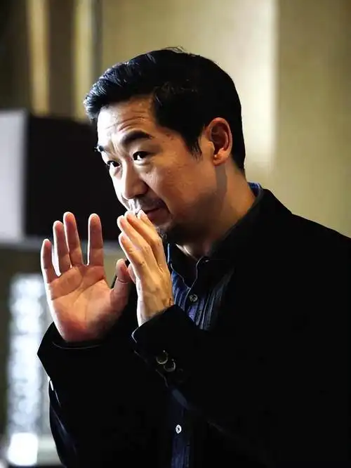 一纸卸任揭开了张国立的心酸过往他其实并没那么的可憎