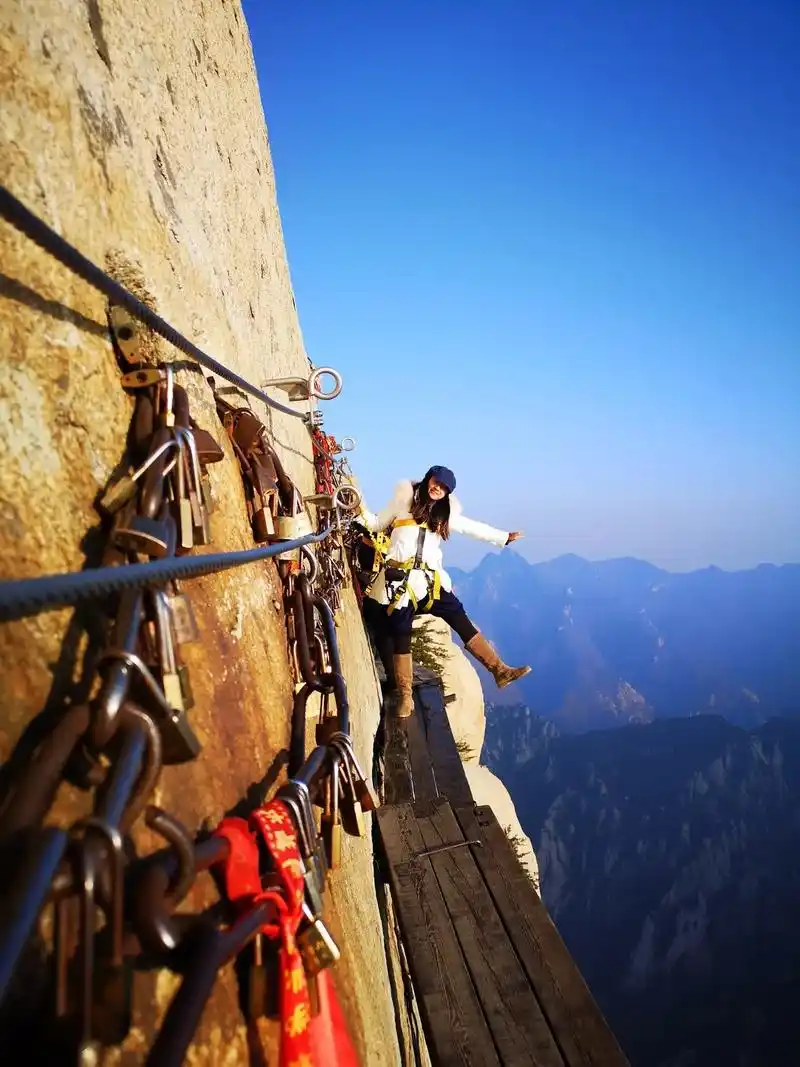 分享一下20年元旦在华山长空栈道的壮举