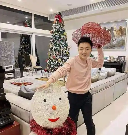 家住20亿豪宅,却直言:希望爱情不含物质_生活_钟江海_人们