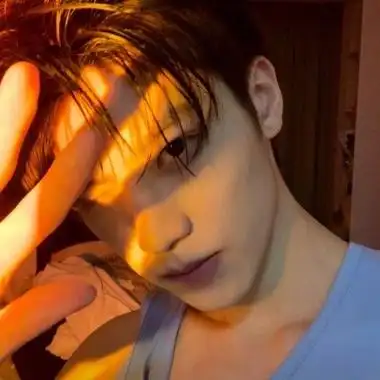 精选很酷拽的霸气抖音男生头像