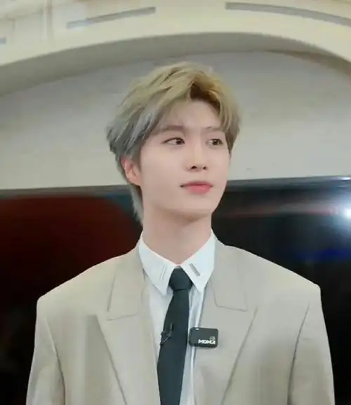 范丞丞扫楼生图##范丞丞825淘宝直播