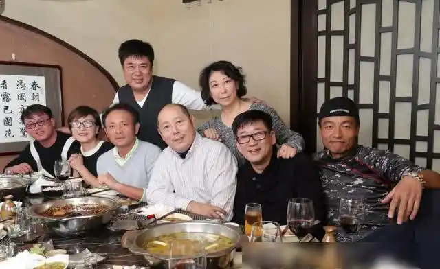 记得赛娅公主张恒吗如今两女儿乖巧可爱警察老公因探班入圈比她还红