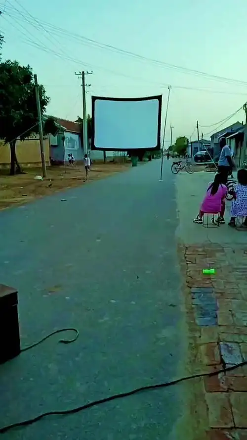 60后70后看电影的方式,久违的大银幕,让人无比怀念!