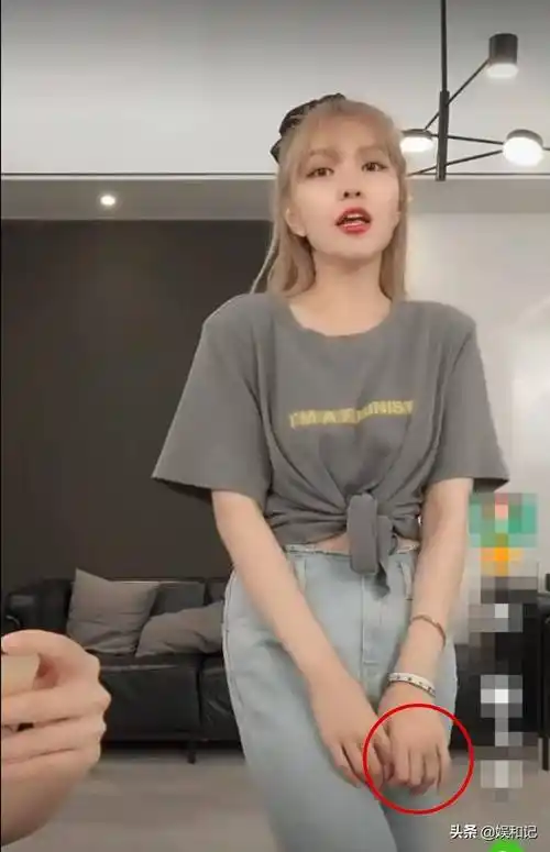 周扬青洗掉手指定情纹身,出镜带货狂揽4000万人气_罗志祥_网友_蝴蝶