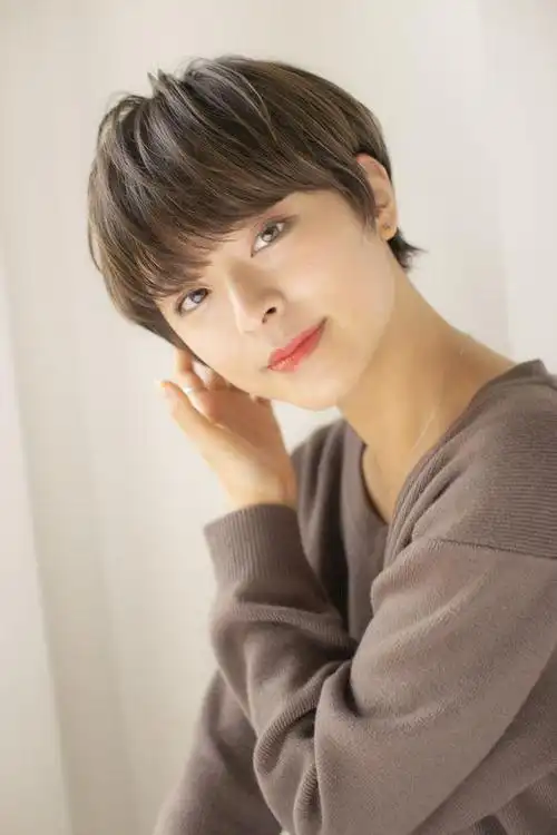 女士发型别乱剪,选这4款就对了,又美又时尚|短发|烫发|脸型|修颜|波波