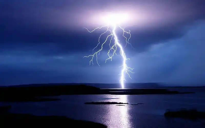 高清闪电图片个性电脑桌面壁纸下载