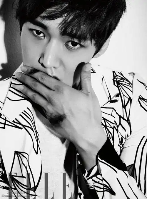 肌肉男:崔振赫身高-小虾米