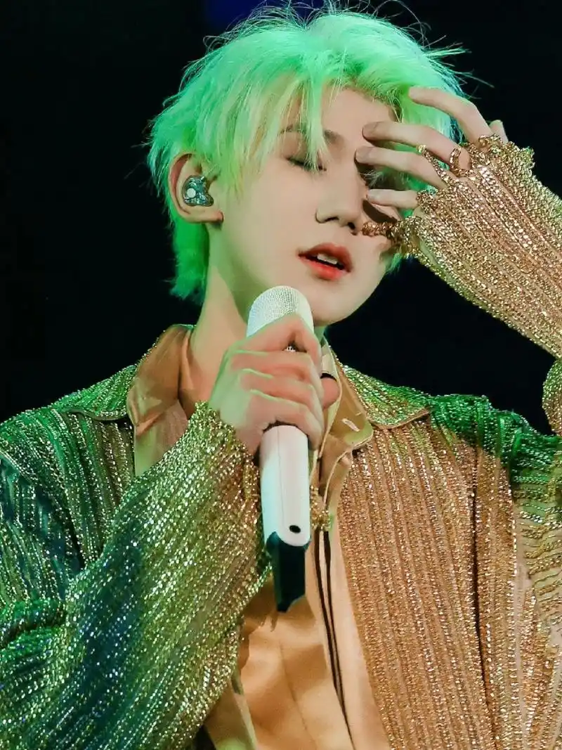 《客厅狂欢演唱会》神图发出来看一下 大家有没有王源客厅狂欢演唱会