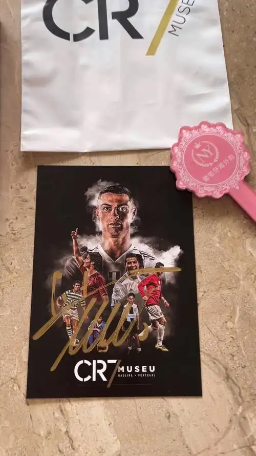 c罗签名照