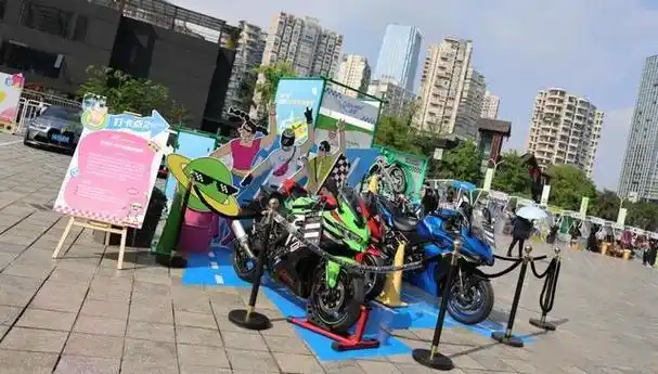 开春大戏成都交子汽车消费节上演惊艳中国摩托show