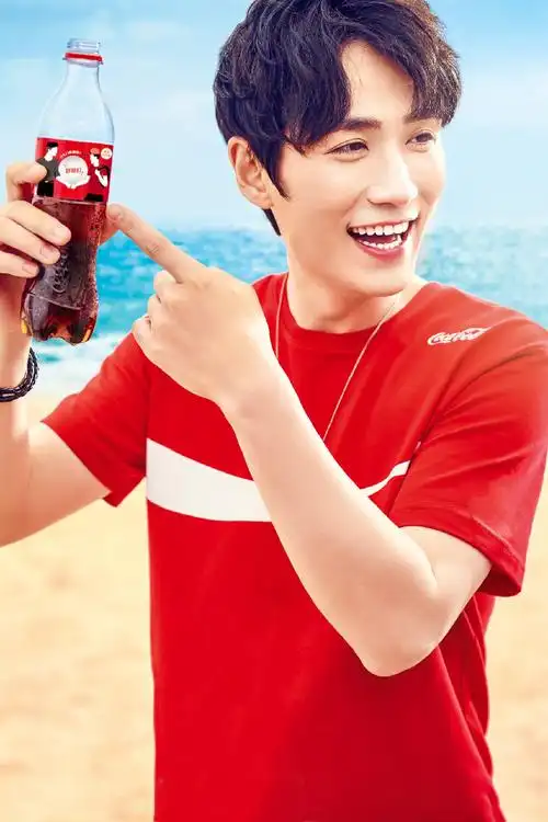 朱一龙代言可口可乐##朱一龙2019相伴相守