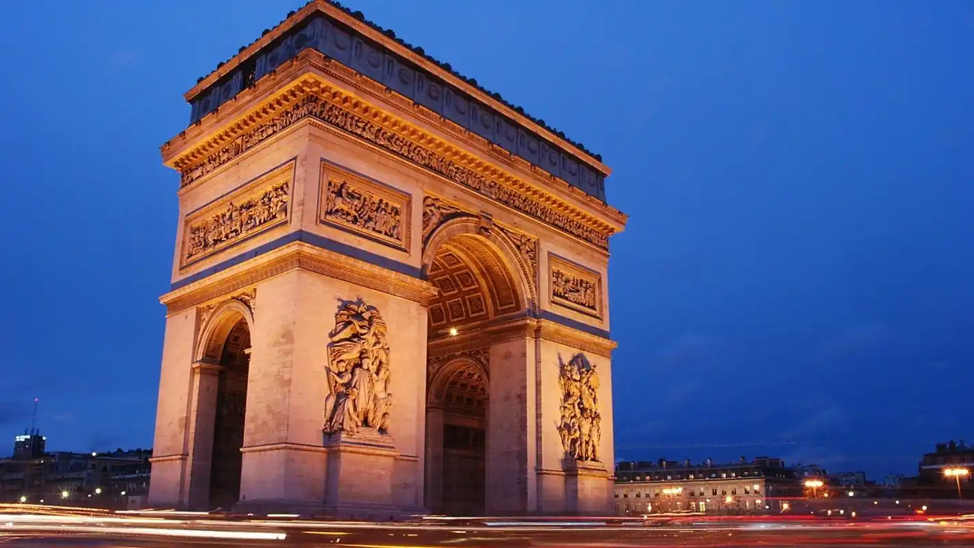 法国巴黎建筑风光桌面壁纸