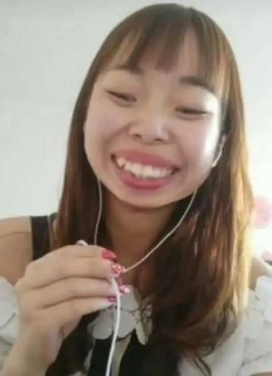 继温婉之后,抖音又一网红被扒,扮丑网红"嘴巴嘟嘟"其实长这样