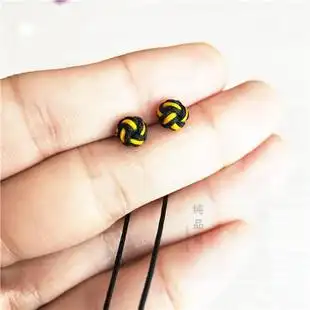 原创撞色小绣球红绳耳线长款民族风彩色耳钉防过敏特色耳环女百搭