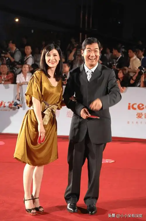 41岁童蕾近照,她与周一围分手后,她遇到了现在的丈夫,她很知足_田雨