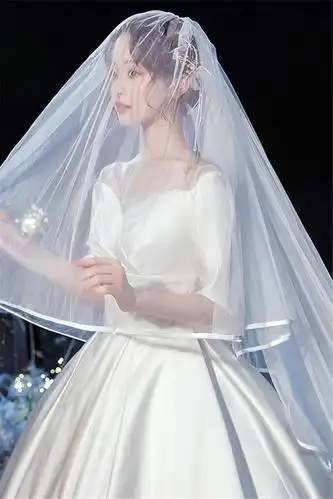 张馨予同款婚纱头纱新娘主婚纱头饰超仙森系缎面轻纱配饰超长拖尾