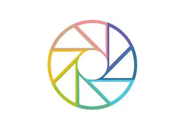 很多朋友想要将自己的微信好友设置为"不看他朋友圈",但不知道如何