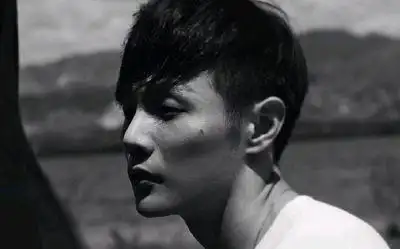 求啷个哩个啷钢琴谱