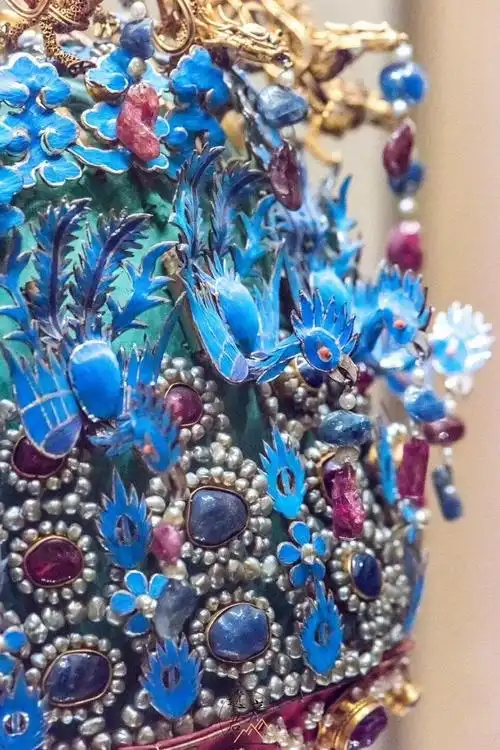 明教端皇后的九龙九凤冠