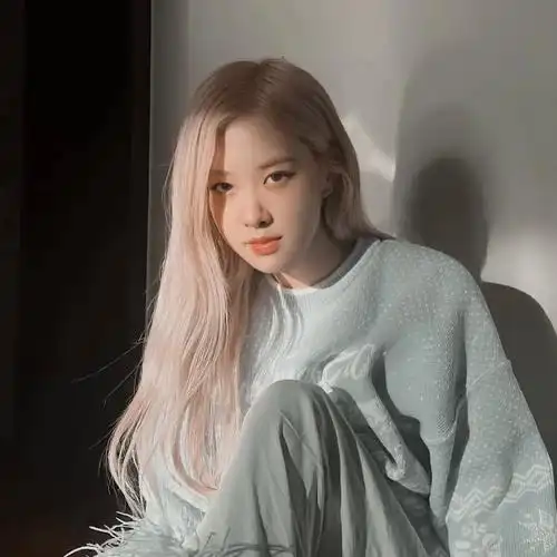 朴彩英一些比较适合当头像的rose