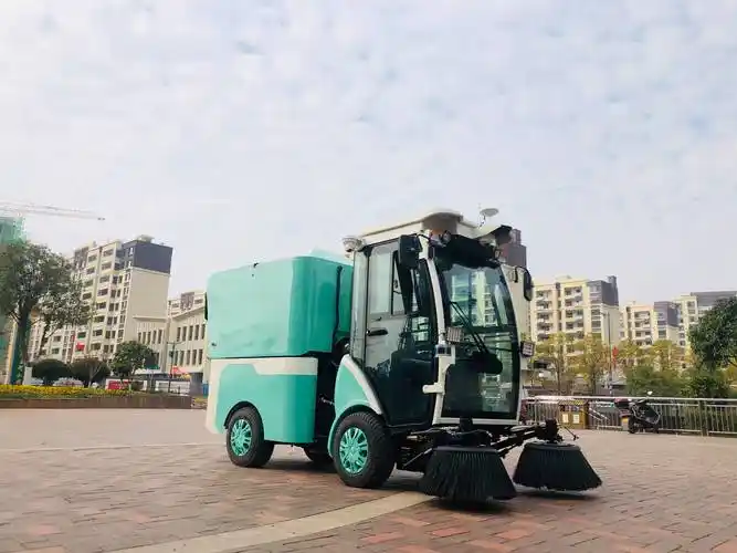 引领环卫科技全国首款线控底盘无人驾驶清扫车闪亮登场