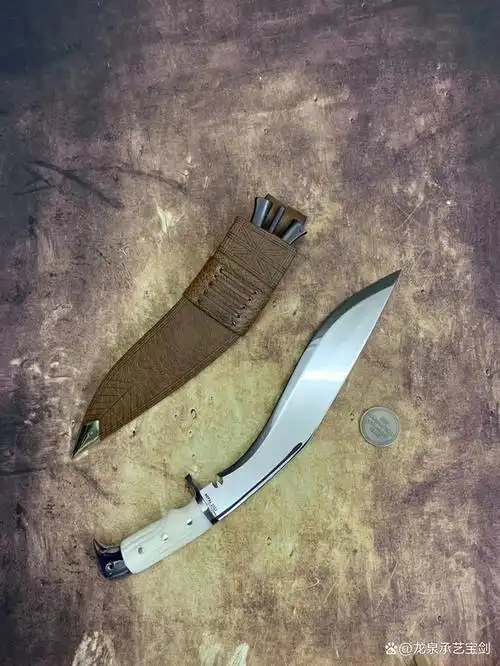 在军刀系列中独占鳌头,不仅外表寒气逼人,实用性更是超群绝伦!