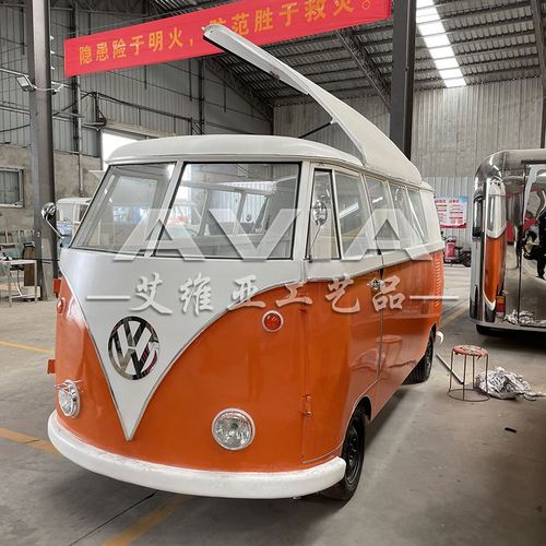 复古巴士1多功能移动餐车商业美陈展示车奶茶咖啡冰淇淋售货车