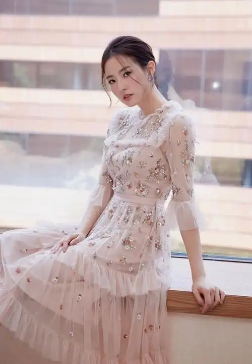 陈语安:宅男女神,清的秀丽脱俗,雅得韵致天然