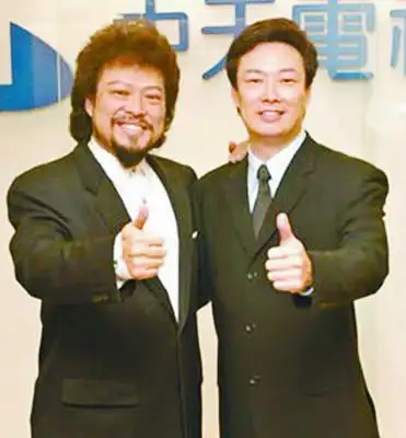 张菲和费玉清是兄弟吗 费玉清为什么改名字