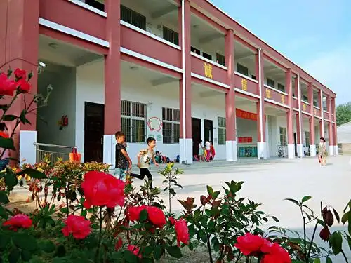 教师节里话安全南杨楼小学火灾紧急疏散演练