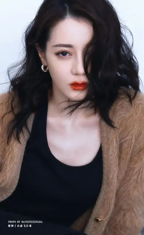 79#迪丽热巴#丨又酷又俏皮90