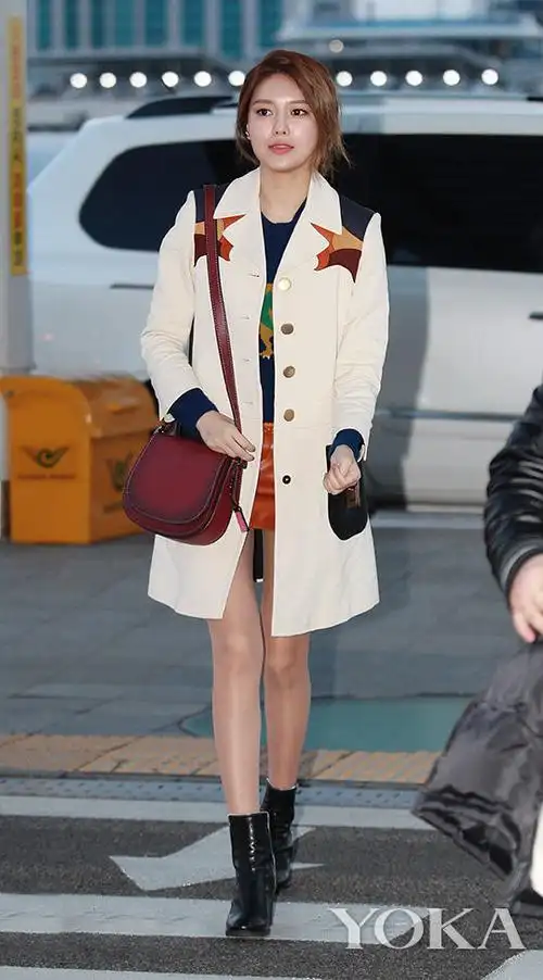 作为coach的常驻头排客,崔秀英和往年一样美美的奔赴