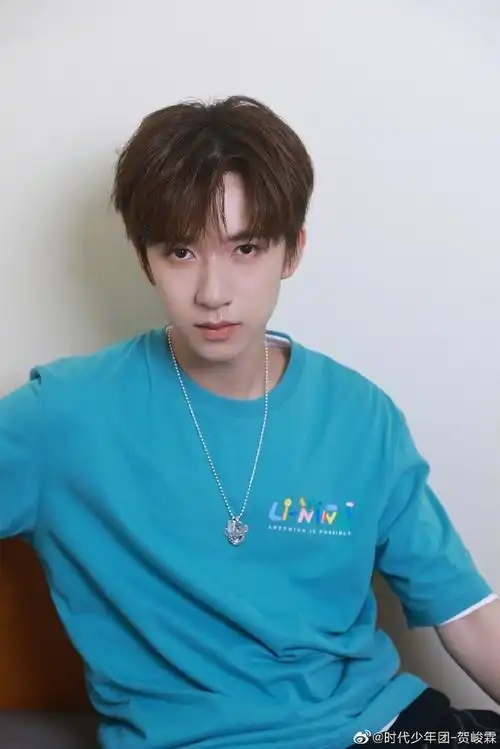 贺峻霖正脸vs侧脸