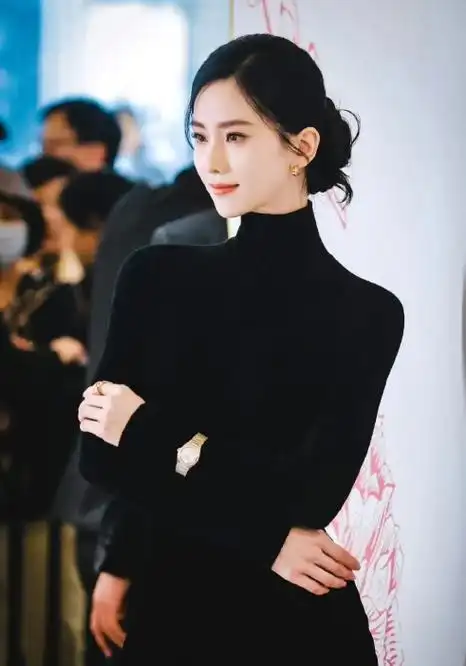 作为一位有着独特气质的女星,刘诗诗在穿搭上的品味也一直受到大家的