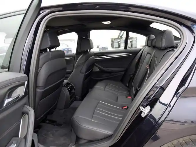 宝马(进口) 宝马5系(进口) 2021款 530i 风尚版 m运动套装 车厢座椅