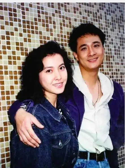 张庭老公林瑞阳年轻时也是一英俊小伙,而倪大红也曾神似过吴彦祖