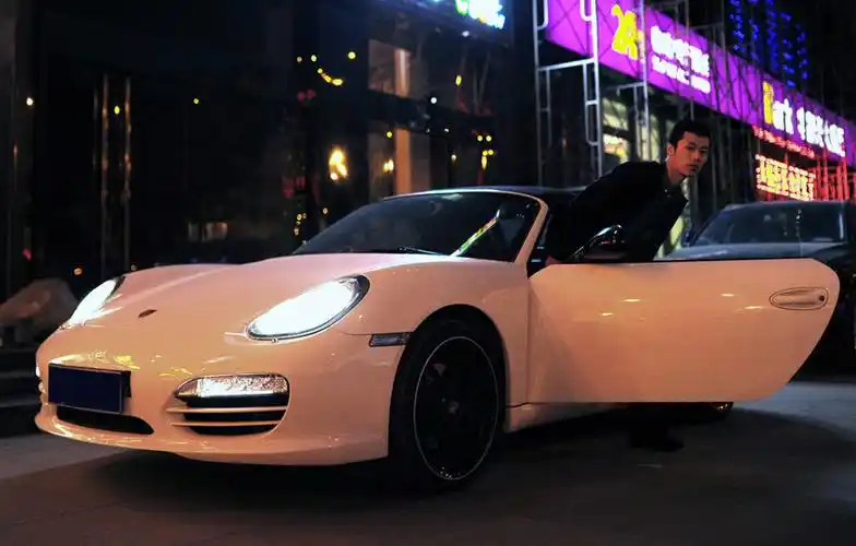 90后富二代自主创业成"霸道总裁" 名下资产超千万【2】