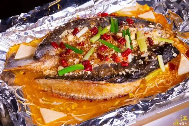 人均30元烤鱼也做起了锡纸烫7种口味任选