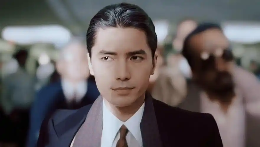 尊龙:一个有贵气感的人是什么样的?_体态_气质_身材