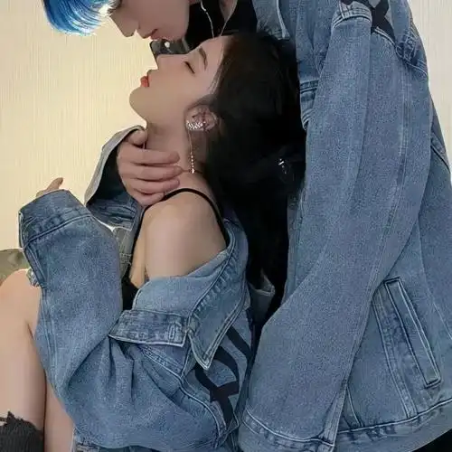 情侣头像望自己成熟稳重善良填满优秀